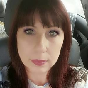 Meet your Posher, Leslie